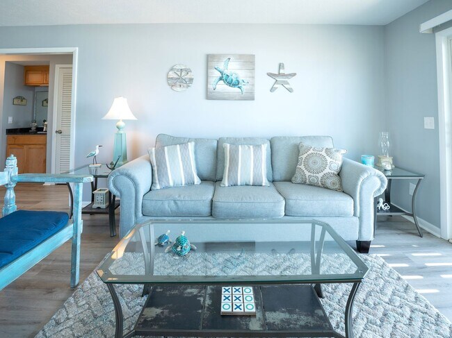 Building Photo - PERFECT "WORK FROM HOME" LOCATION ONLY DEC-JANUARY LEFT