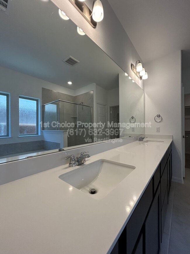 Building Photo - 1448 Sun Gdn Wy