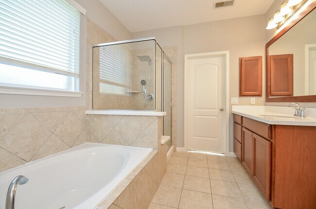 Building Photo - 5528 Gemstone Park Rd