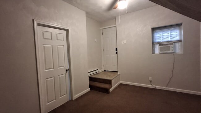Building Photo - 205 Glen Echo Dr