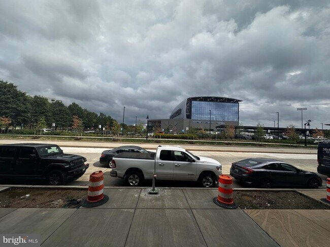 Building Photo - 2504 W Peninsula Dr