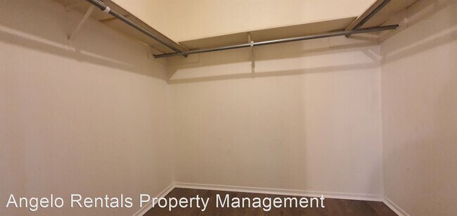 Building Photo - 4 br, 2 bath House - 2922 N. Oakes