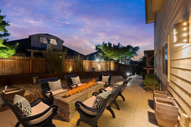 Building Photo - 116 Silkstone St