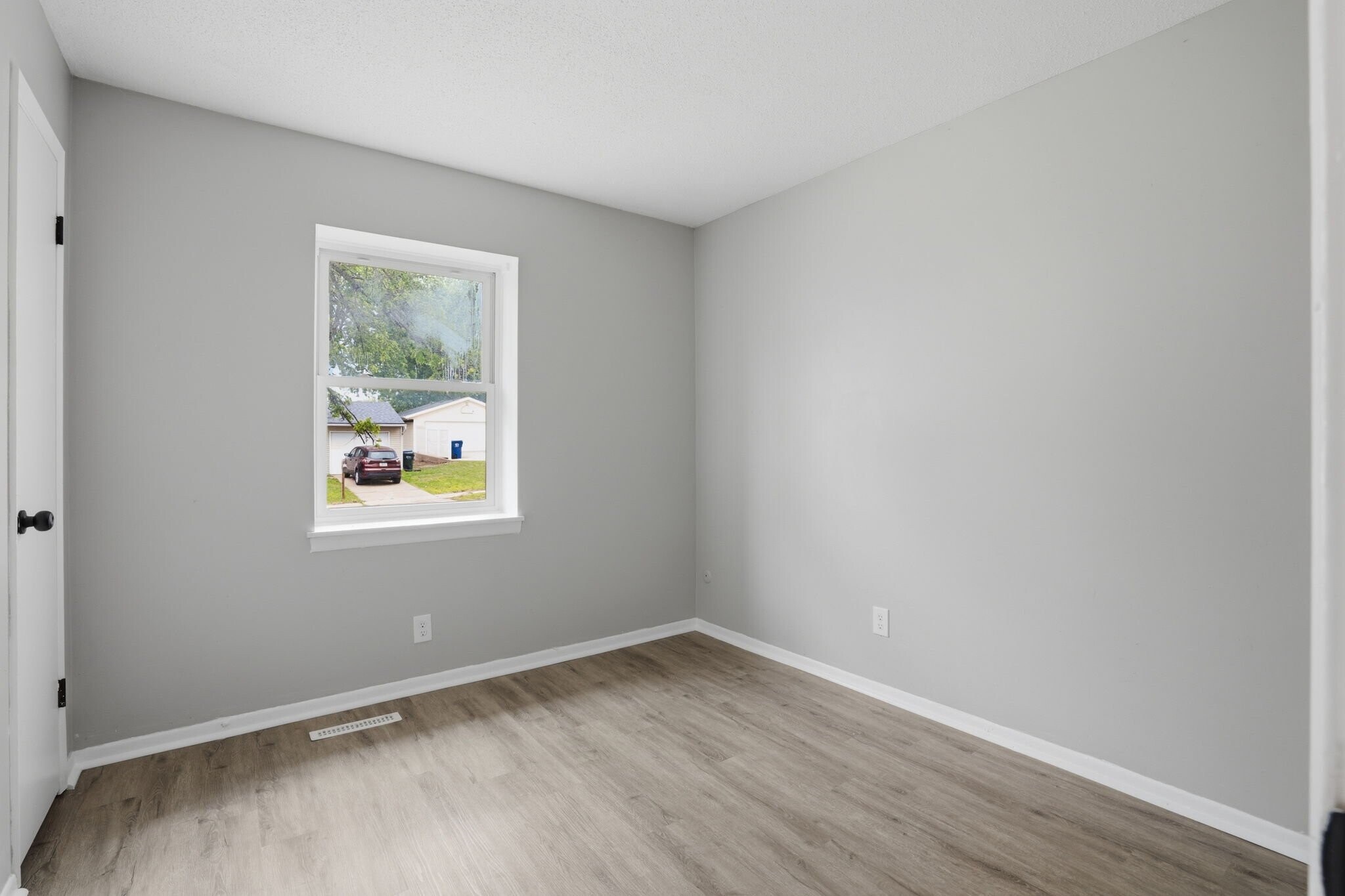 Building Photo - 2603 W 55th St