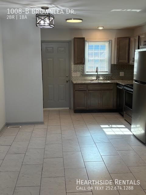Building Photo - 1008 Brownlea Dr