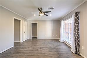 Building Photo - 211 Pine Shadow Dr