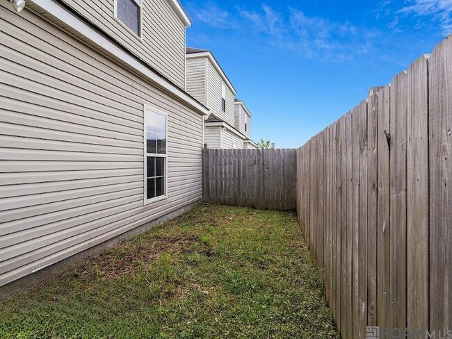 Building Photo - 40524 Sage Field Ct