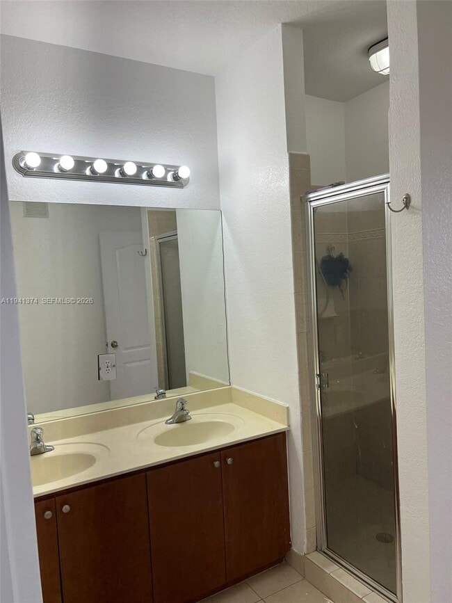 Building Photo - 16462 SW 48th Terrace