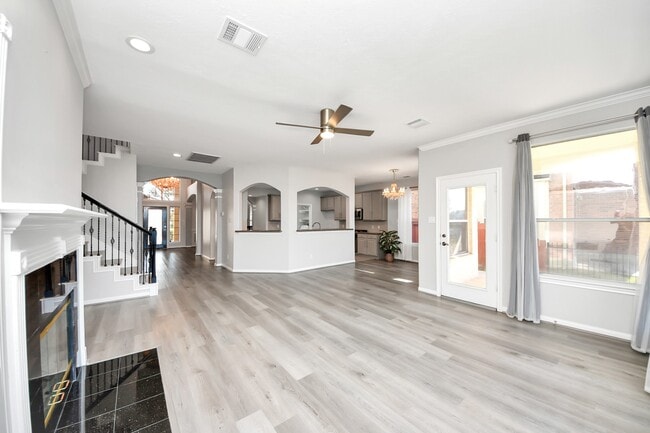 Building Photo - 14302 Jaubert Ct