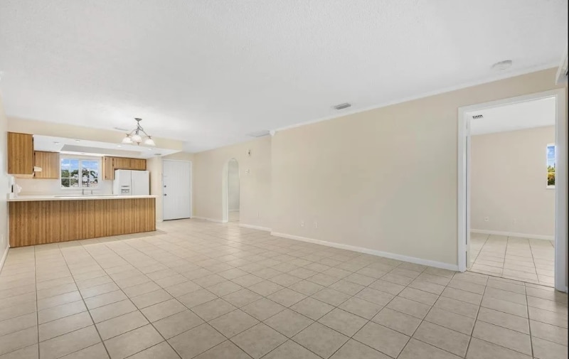 Building Photo - 628 SE 13th St