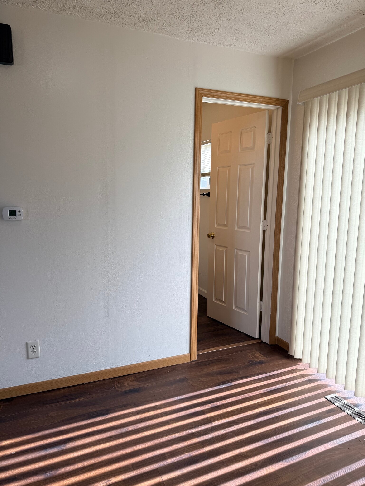 Building Photo - 2721 W Capital Ave