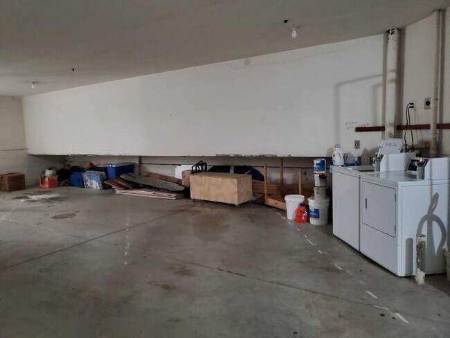 Building Photo - 3 bedroom in San Francisco CA 94117