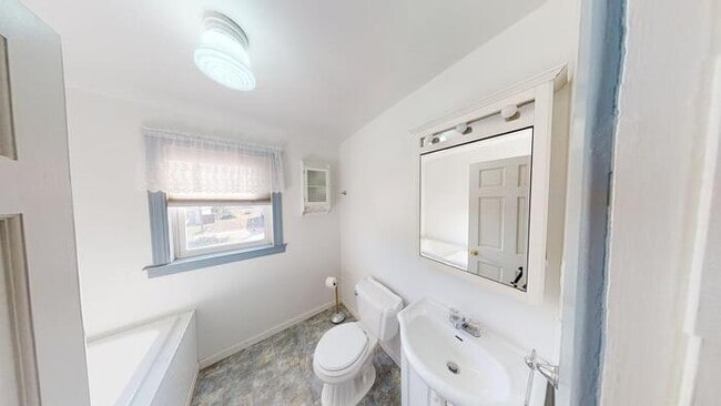 Building Photo - 311 N 12th St