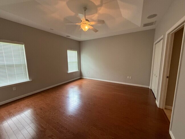 Building Photo - 4203 Old Plantation Loop