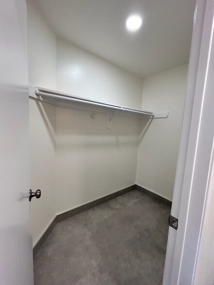 Building Photo - 28267 Via Princesa Via