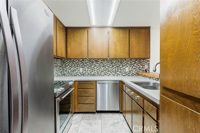 Building Photo - 7107 Marina Pacifica Dr S