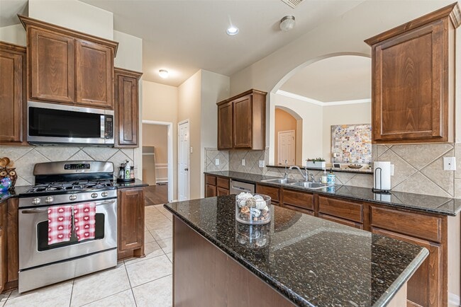 Building Photo - 119 Emerald Loch Ln