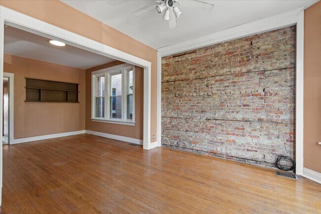 Building Photo - 3145 W Augusta Blvd