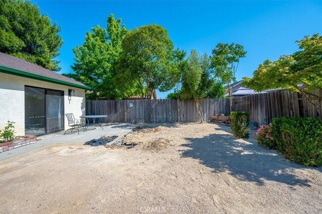 Building Photo - 836 Casals Dr