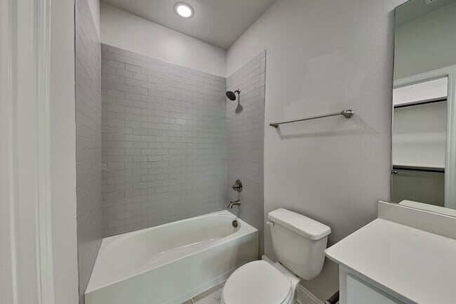 Building Photo - 2232 Palomino St