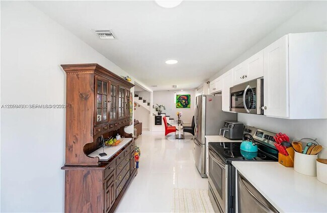Building Photo - 444 NW 77th St