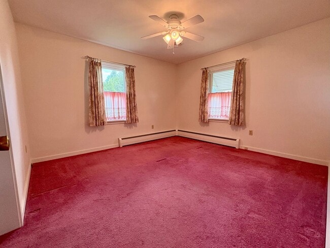 Building Photo - 3 Bedroom 2 Bathroom in Annville w/Huge Ga...