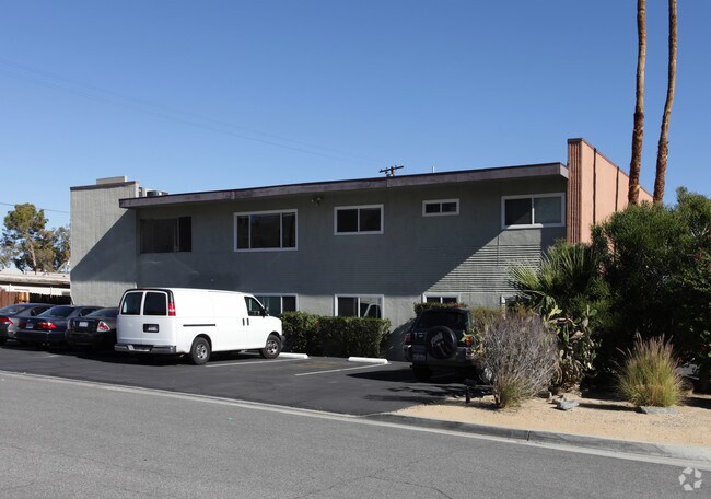 Building Photo - 788 N Riverside Dr