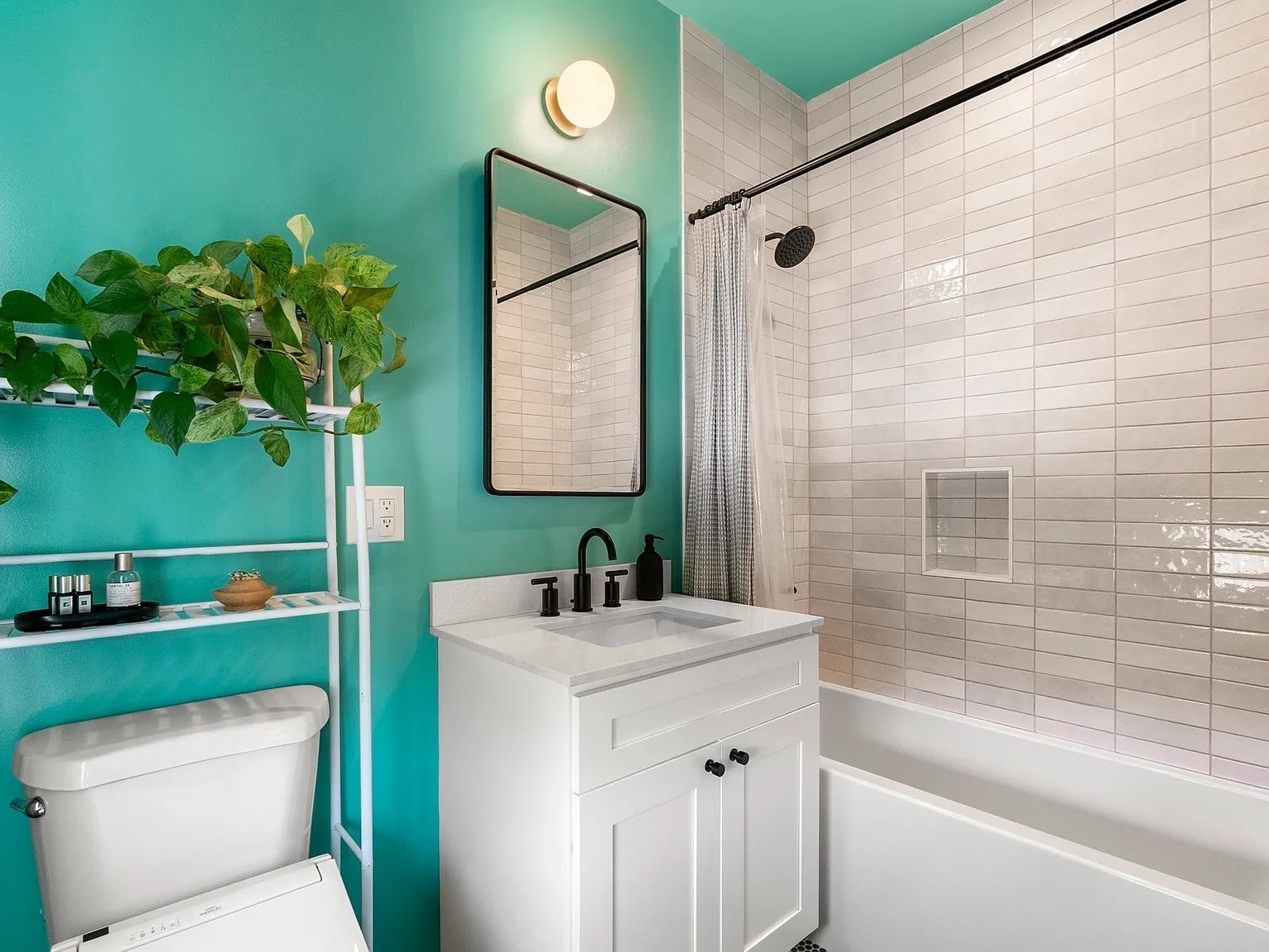 Building Photo - 928 1/2 S Orange Grove Ave