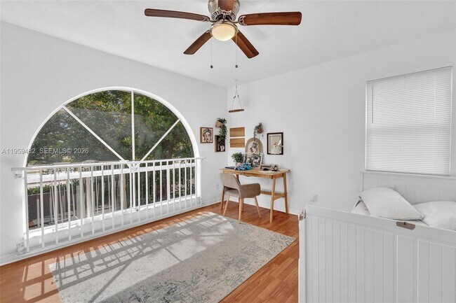 Building Photo - 2927 Bogota Ave