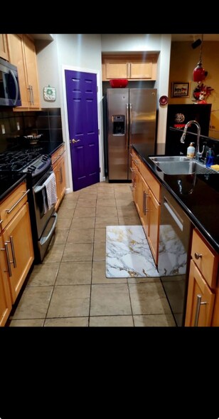 Building Photo - 4358 Fitzwilliam St