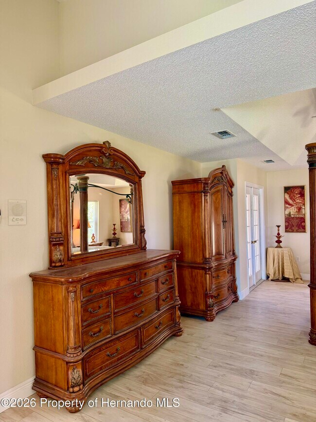 Building Photo - 9448 Tooke Shore Dr