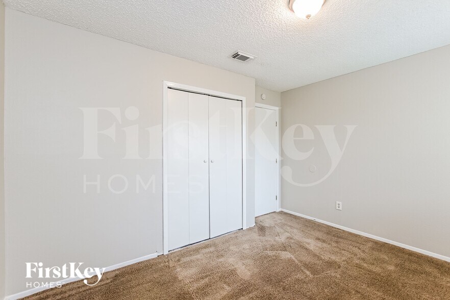 Building Photo - 6356 Porterway Dr