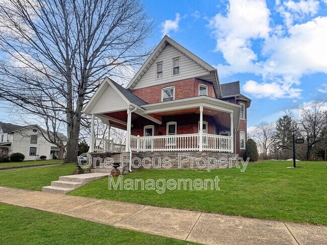 Building Photo - 340 Washington St N