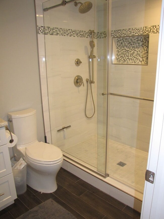 Building Photo - Beautiful Single Family Home In Alexandria