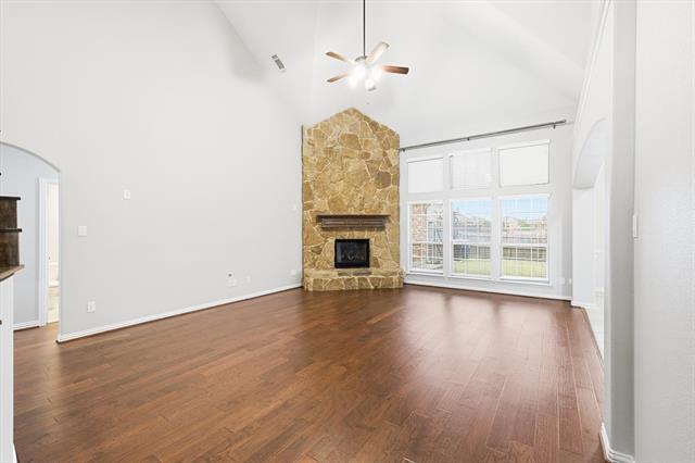 Building Photo - 12516 Maplecrest Dr