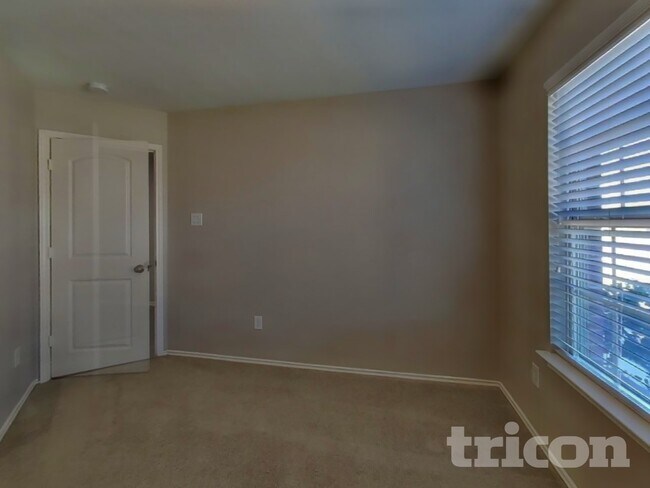 Building Photo - 15426 Rancho Joya Wy