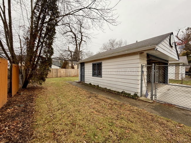 Building Photo - Updated Royal Oak Bungalow Minutes from Downtown
