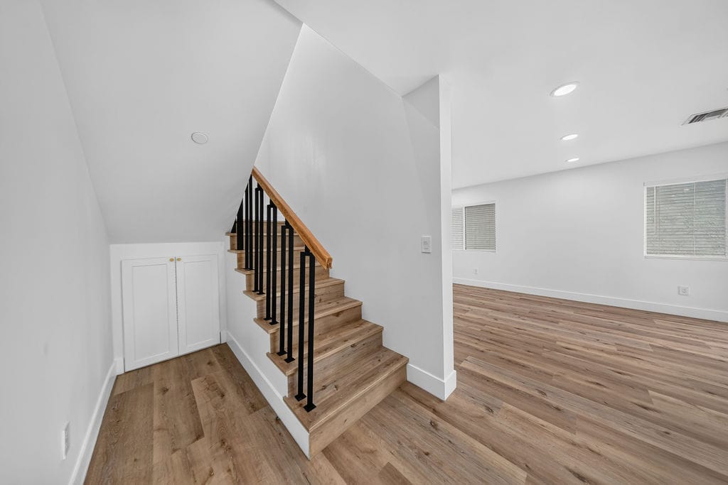Building Photo - 9614 Bartee Ave