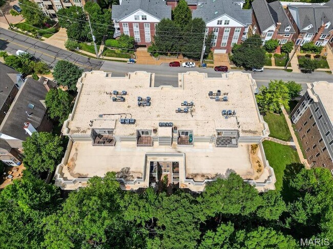 Building Photo - 500 North and South Rd