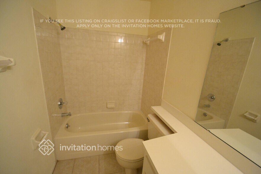 Building Photo - 763 Sagewood Dr