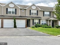 Building Photo - 140 Peregrine Ln