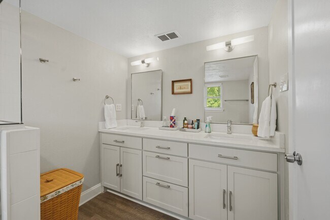 Building Photo - 5119 Creighton Dr