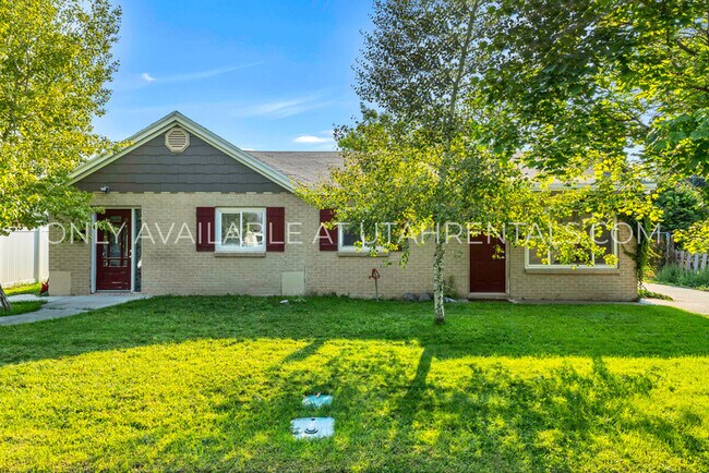 Building Photo - 363 S 800 E