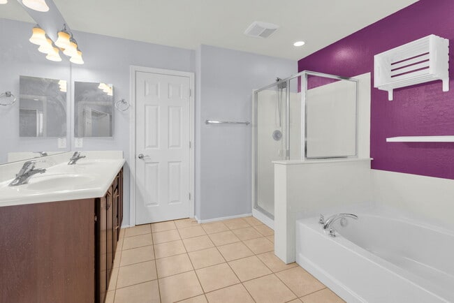 Building Photo - 5725 W Milada Dr