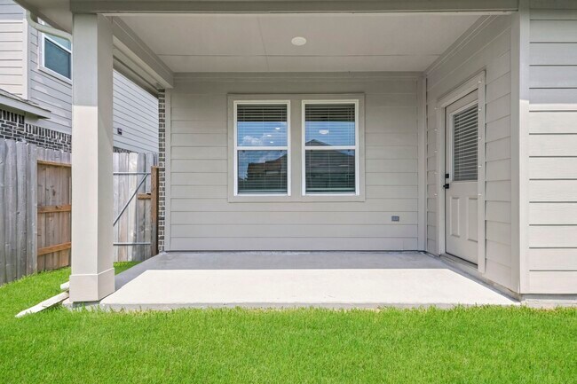 Building Photo - 8427 Bay Rdg Cir