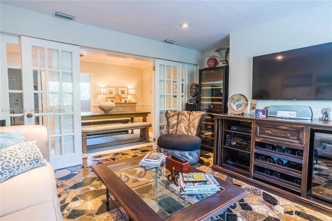 Building Photo - 1921 SW 18th Ave