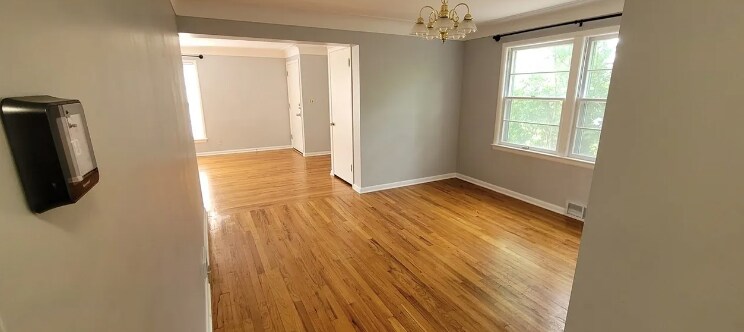 Building Photo - 2612 Warrensville Center Rd