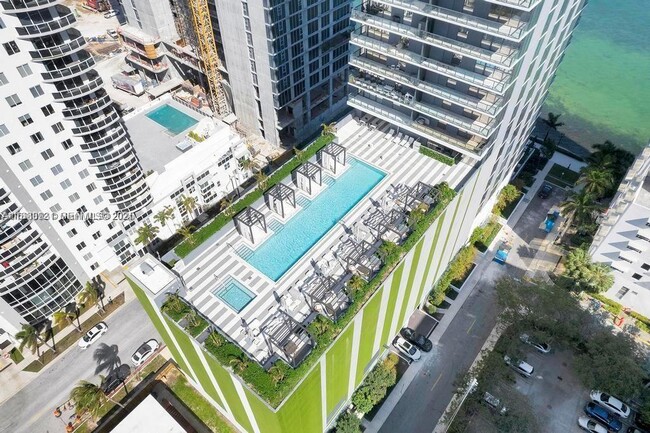 Building Photo - 788 NE 23rd St