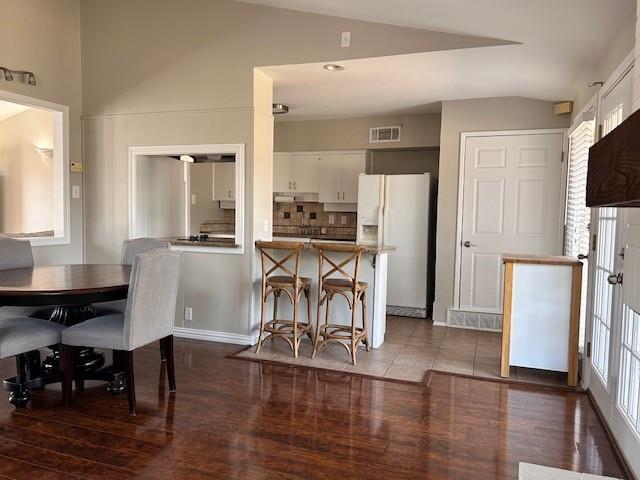 Building Photo - 928 Wisteria Way