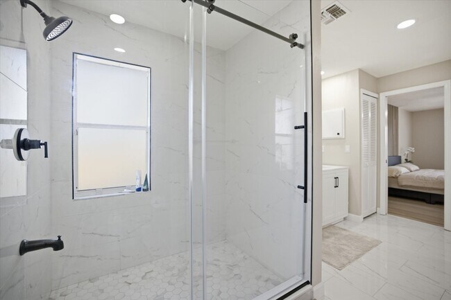 Building Photo - 5829 Fairwoods Cir